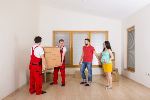Cost-effective moving solutions with optimized packing