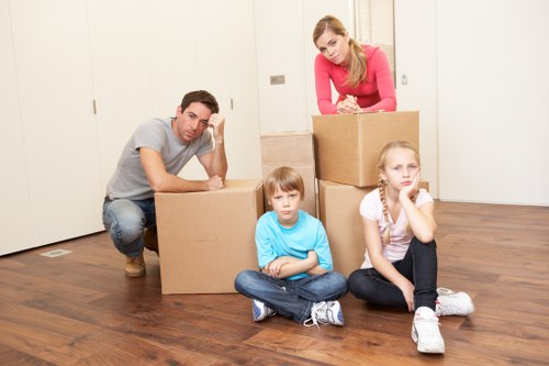 Customer receiving a personalized removals quote